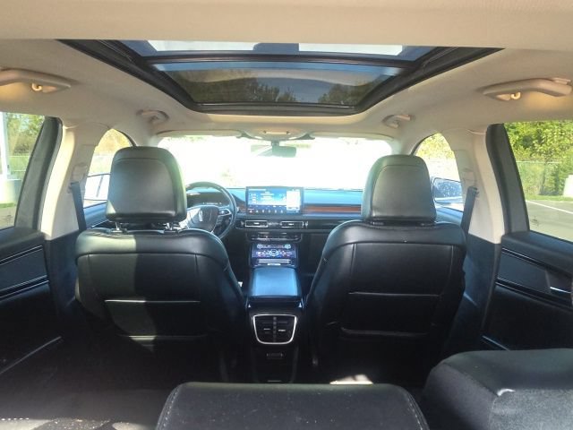 Used 2023 Lincoln Nautilus Reserve AWD/4WD image 12