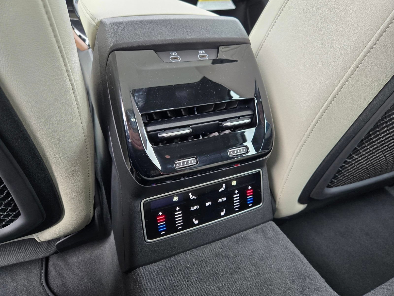 New 2026 Audi A6 Premium Plus AWD/4WD image 12