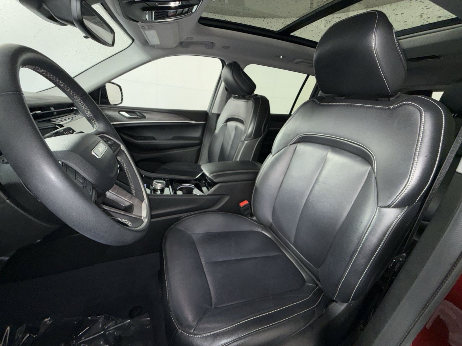 Used 2023 Jeep Grand Cherokee L Limited AWD/4WD image 13