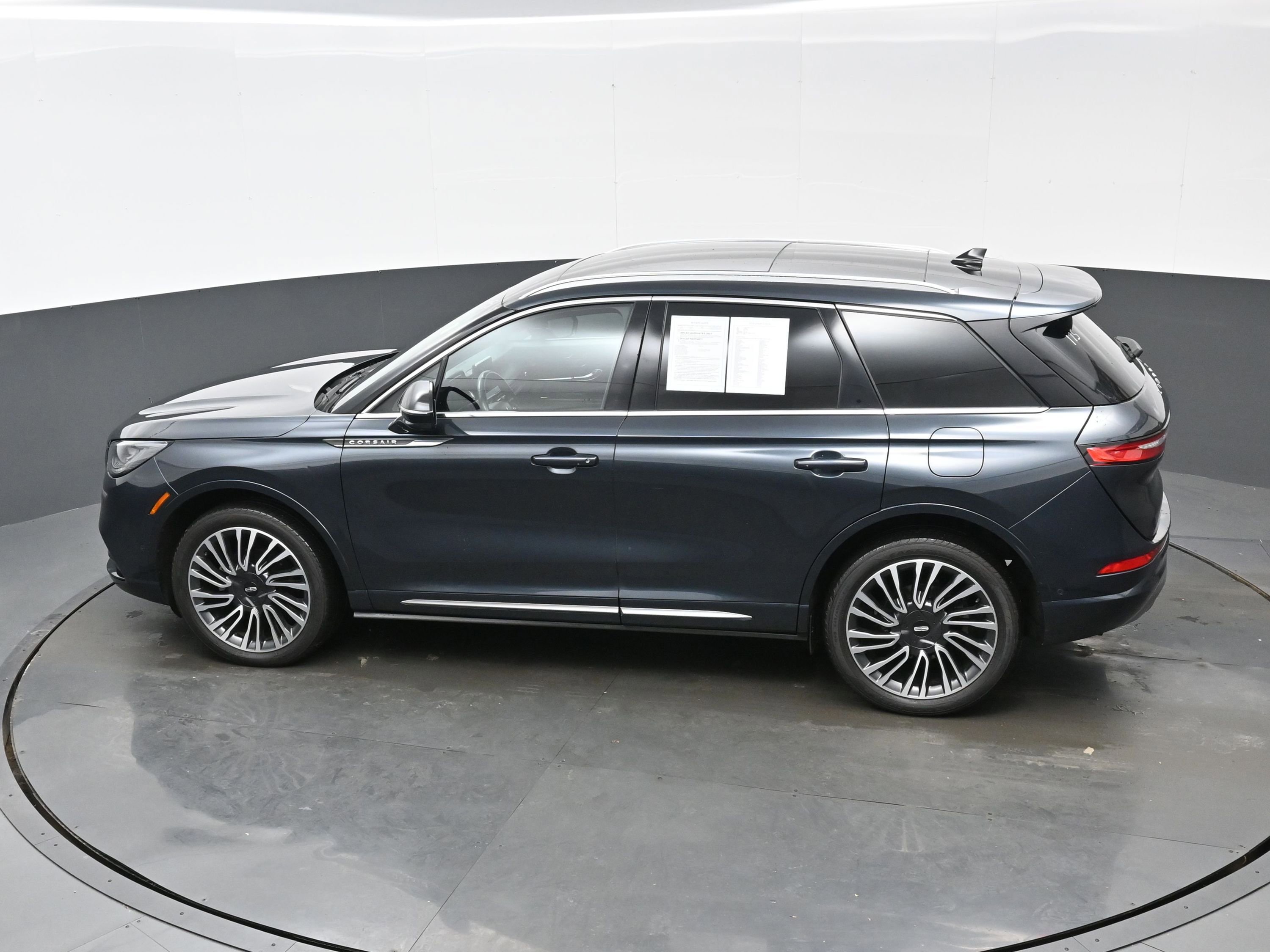 Used 2022 Lincoln Corsair Reserve w/ Equipment Group 201A image 35