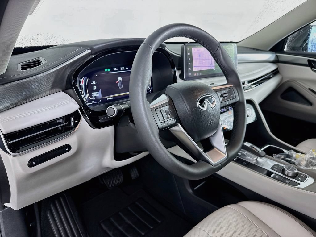 Used 2026 INFINITI QX60 Pure w/ Cargo Package FWD image 9
