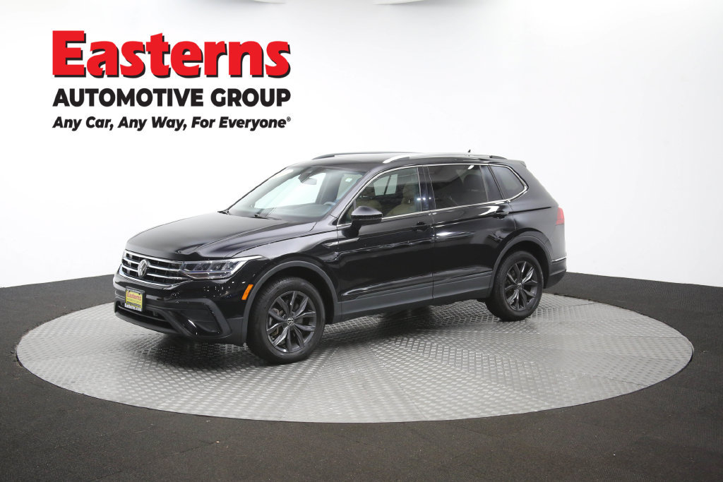 Used 2023 Volkswagen Tiguan SE AWD/4WD image 58