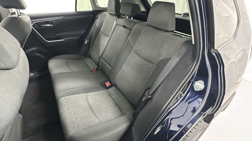 Used 2022 Toyota RAV4 XLE image 12