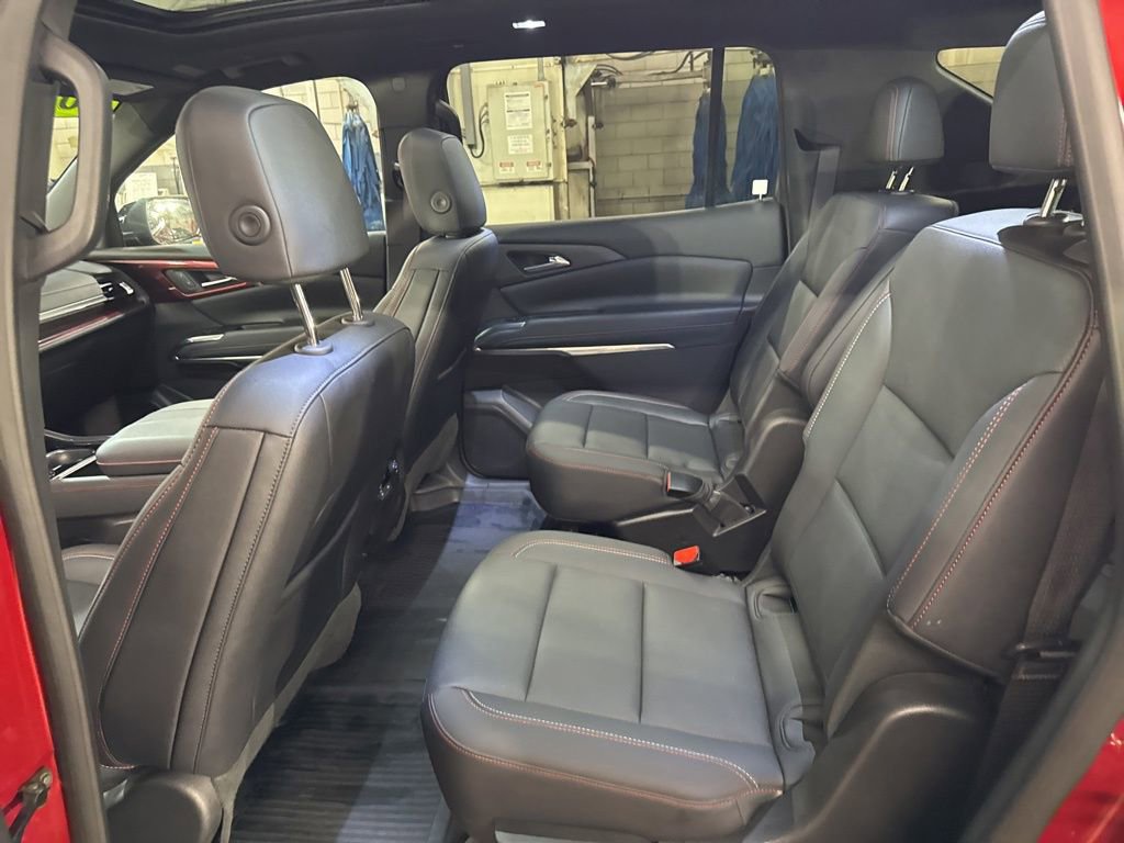 Used 2025 Chevrolet Traverse Z71 w/ Driver Confidence Package image 26