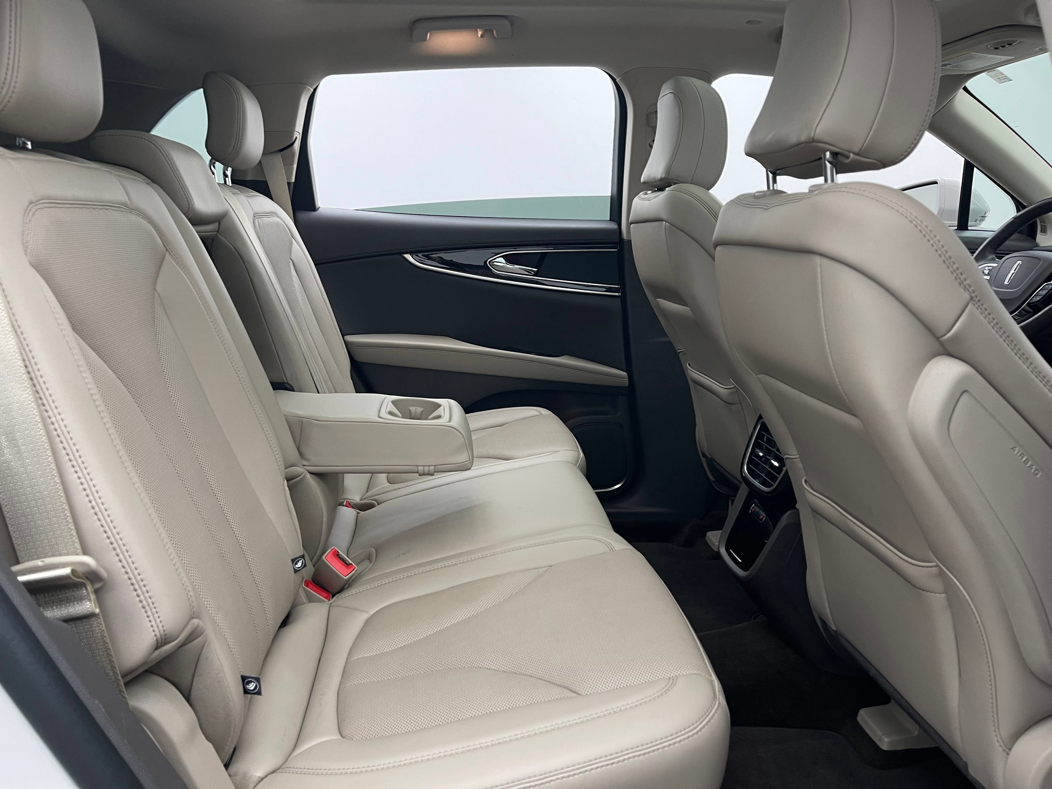 Used 2023 Lincoln Nautilus Reserve AWD/4WD image 40