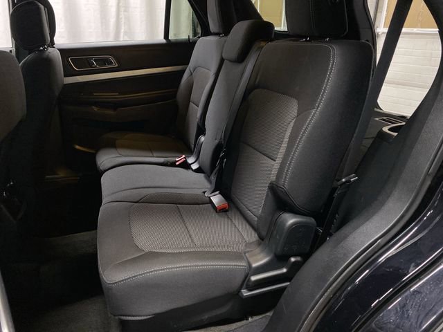 Used 2017 Ford Explorer XLT image 26