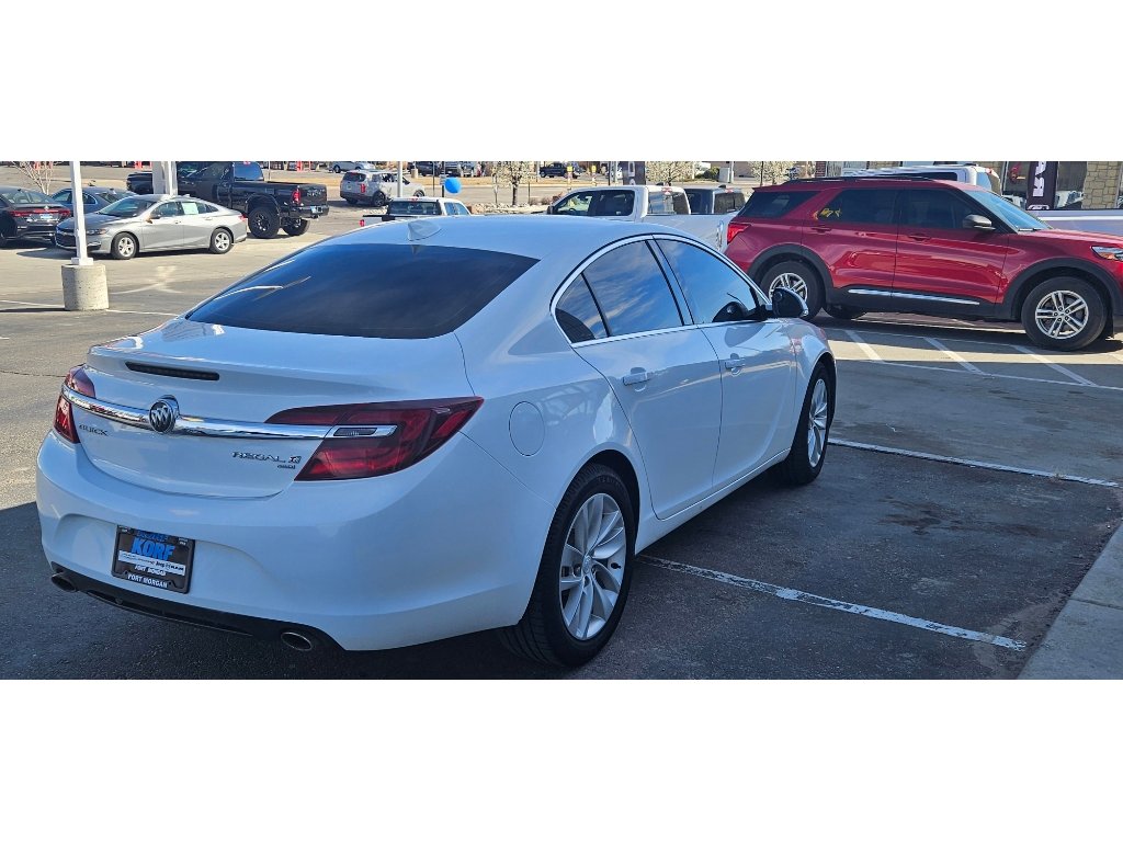 Used 2017 Buick Regal AWD image 5