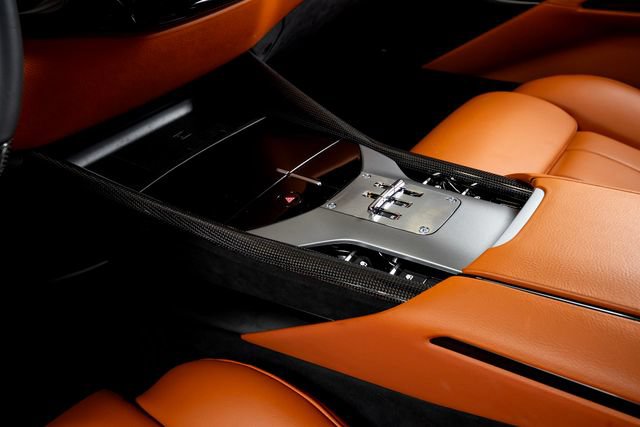 Certified 2025 Ferrari Purosangue AWD/4WD image 33