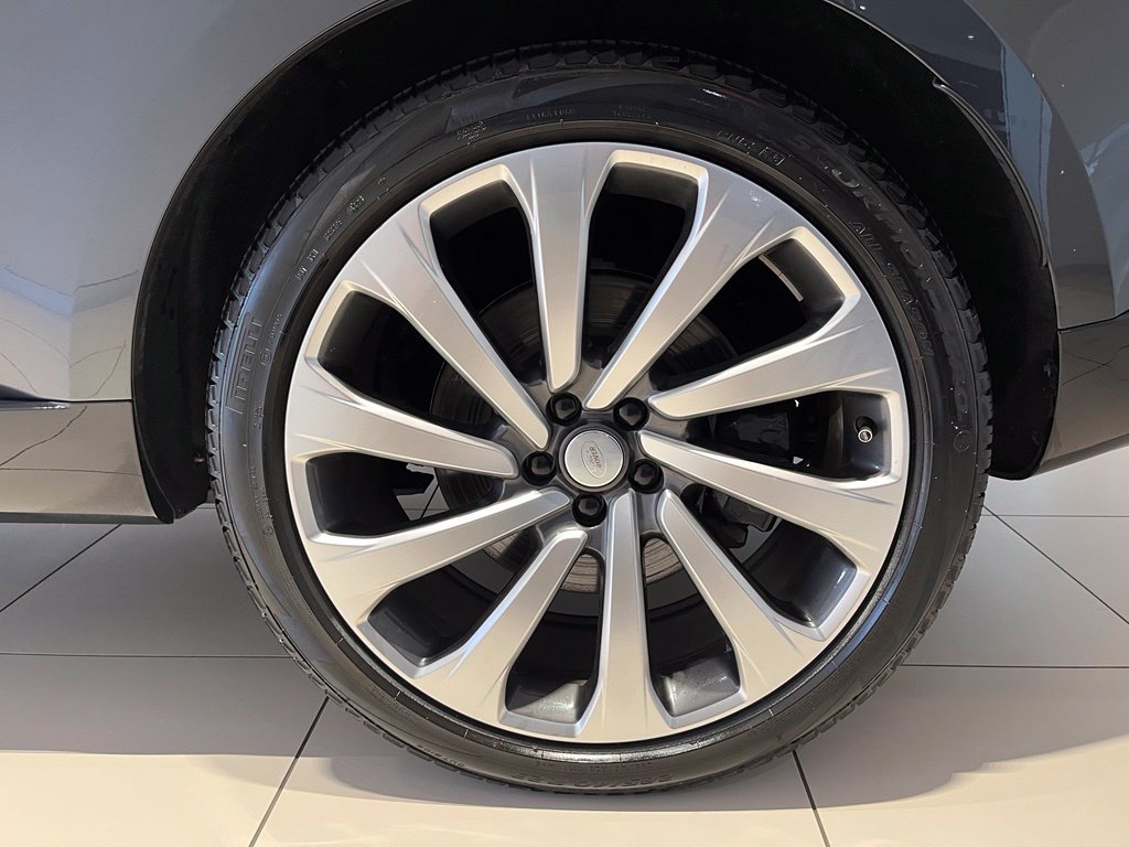 Used 2024 Land Rover Range Rover Autobiography AWD/4WD image 13