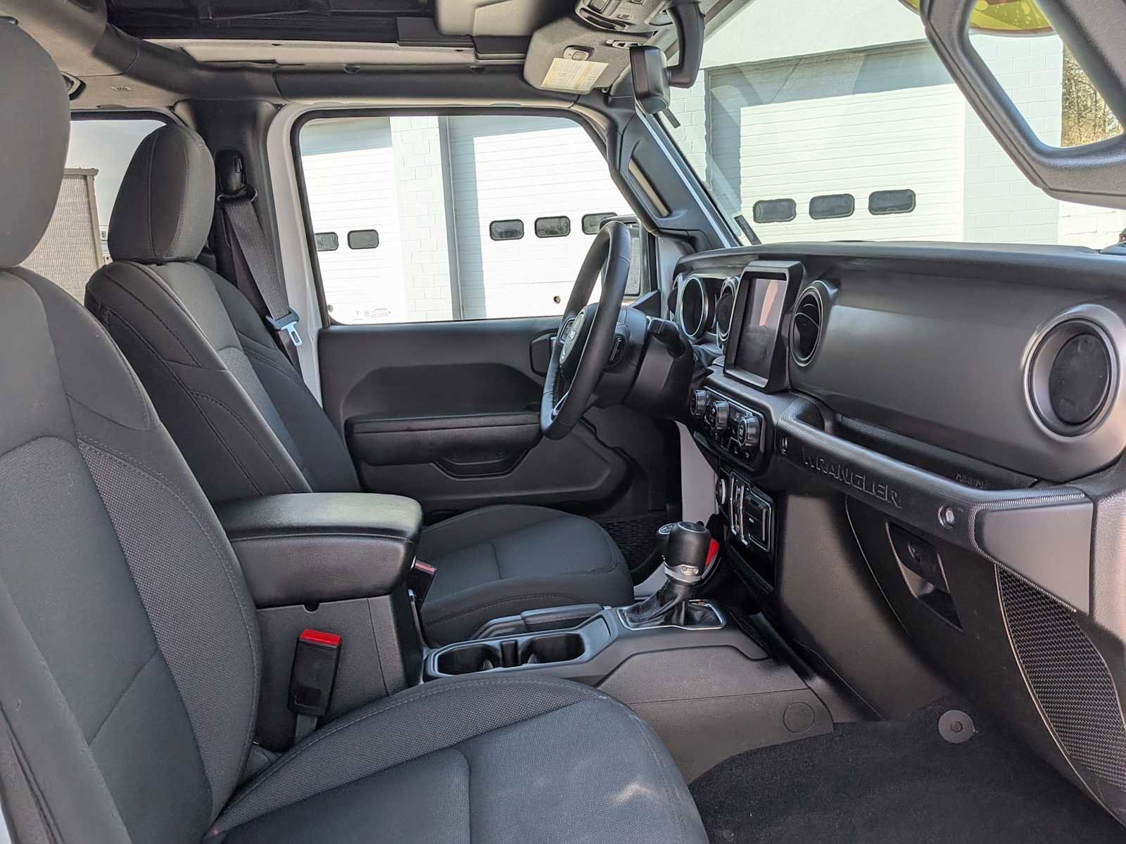 Certified 2023 Jeep Wrangler Unlimited w/ Sun & Screen Package AWD/4WD image 26