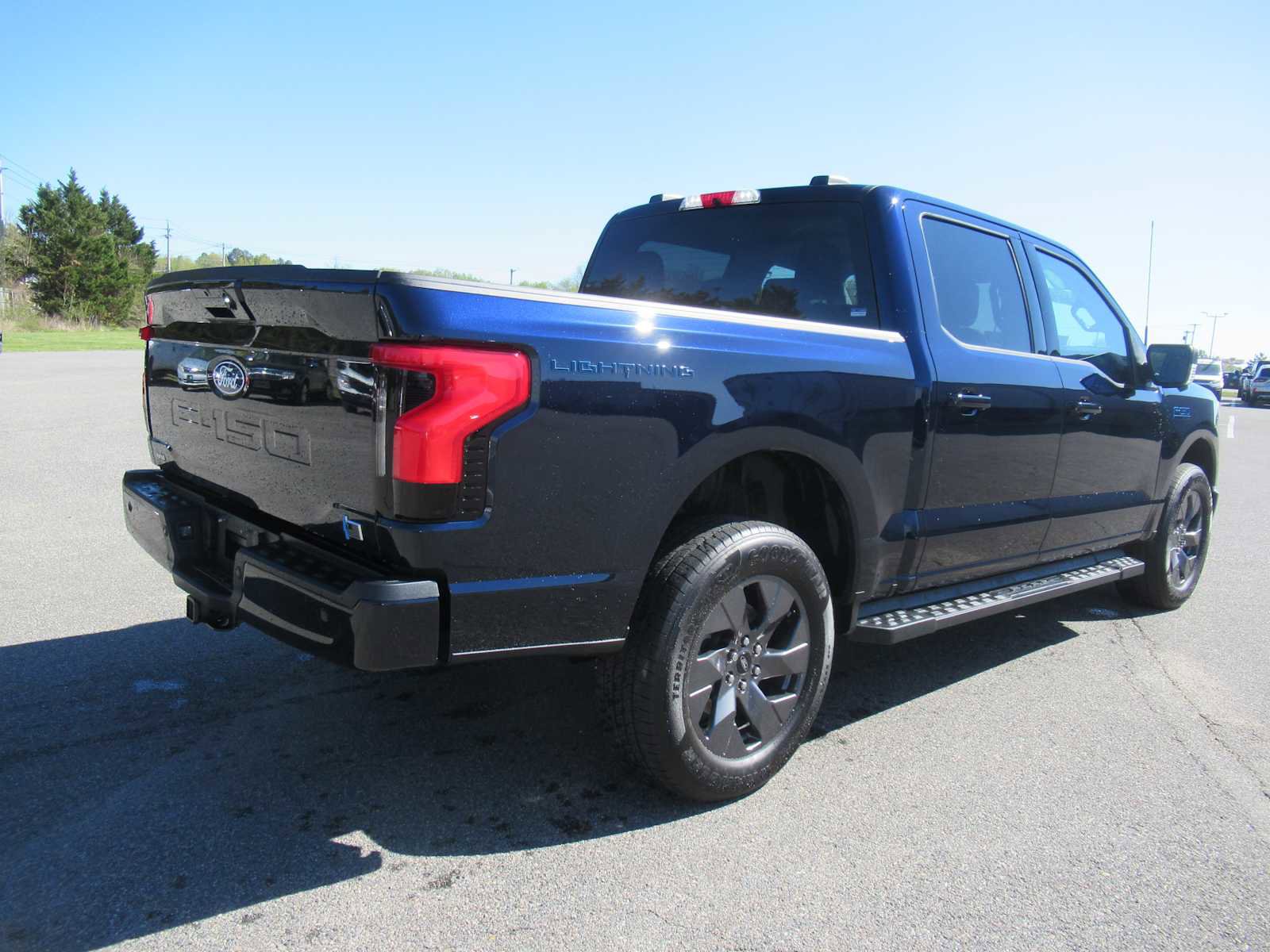 Used 2024 Ford F150 Lightning Flash image 5