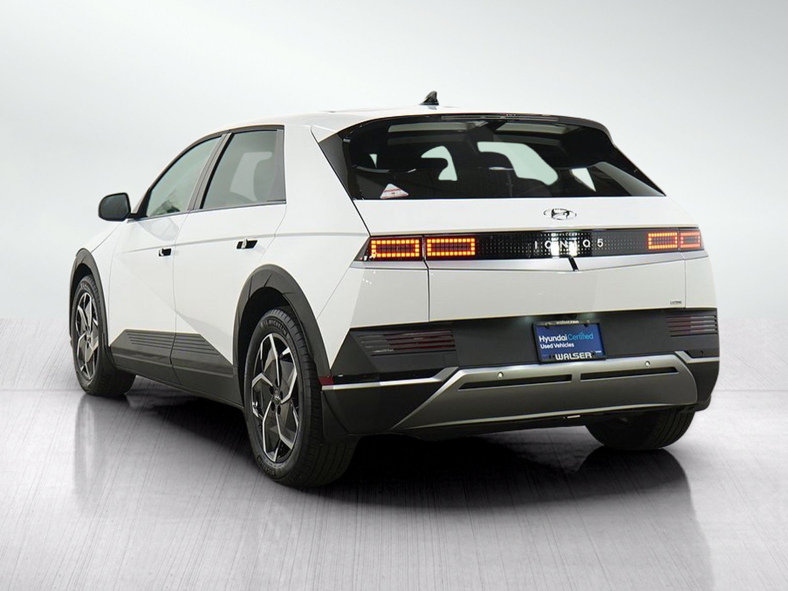 Certified 2024 Hyundai Ioniq 5 SEL AWD/4WD image 3