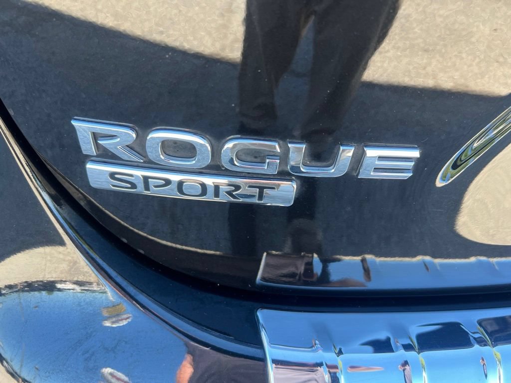 Used 2017 Nissan Rogue Sport SV AWD/4WD image 32