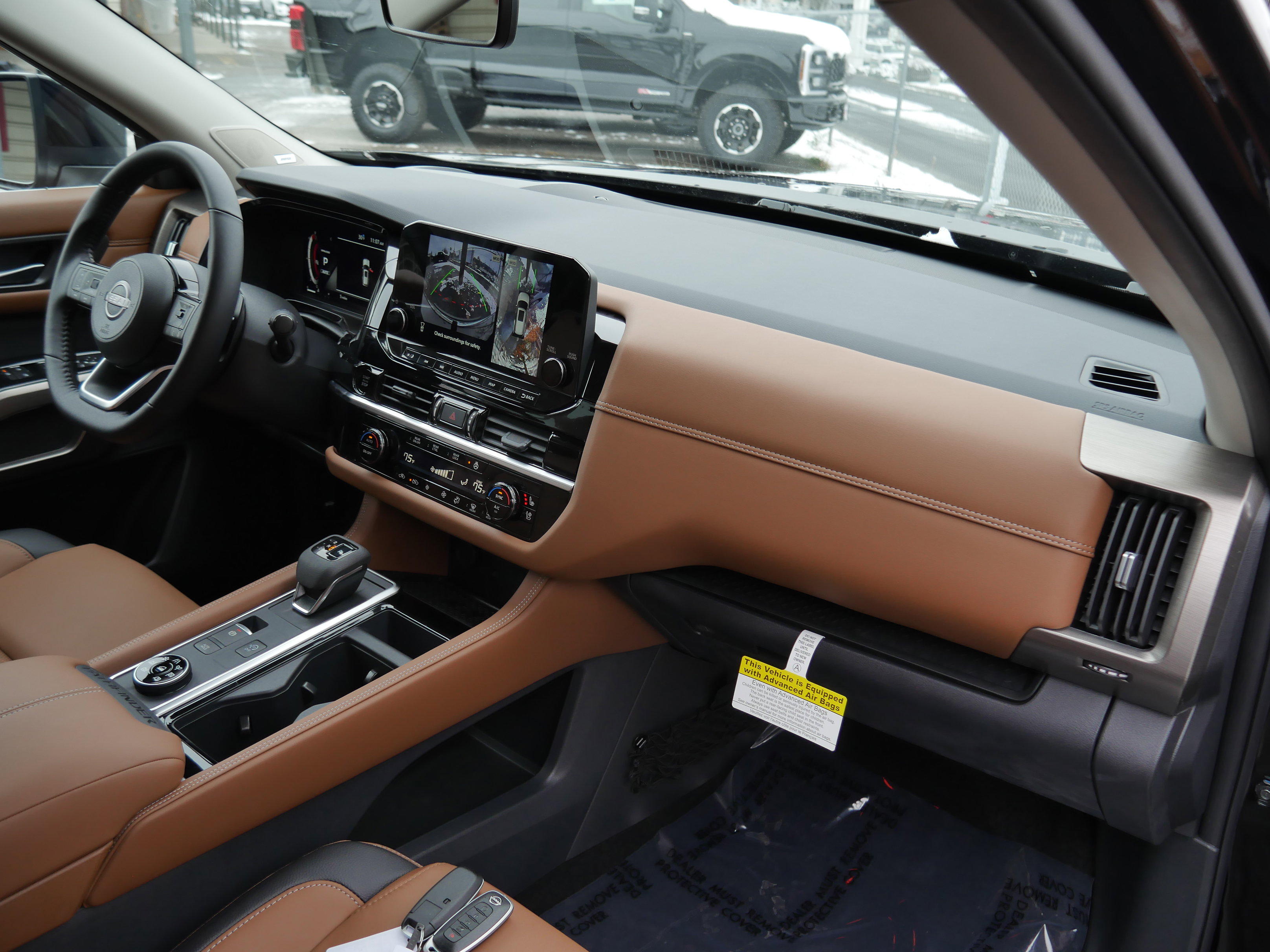 Certified 2025 Nissan Pathfinder Platinum w/ Cargo Package image 29