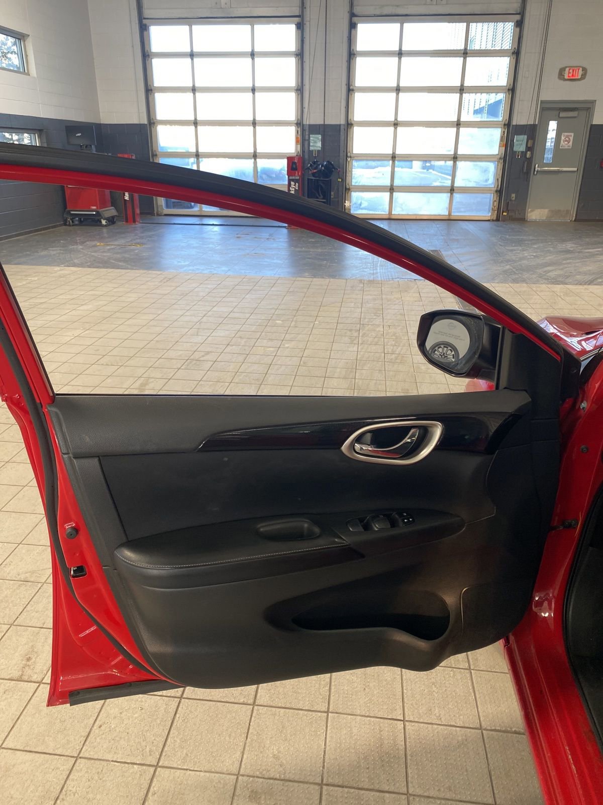 Used 2017 Nissan Sentra SV w/ Style Package image 4