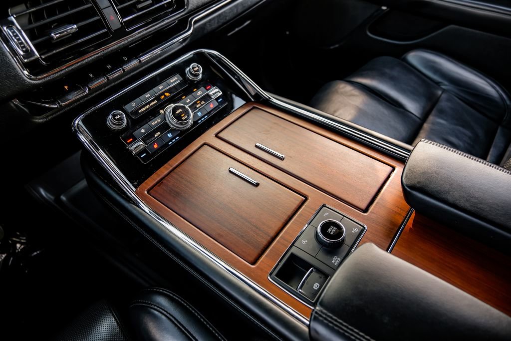 Used 2020 Lincoln Navigator Reserve image 26