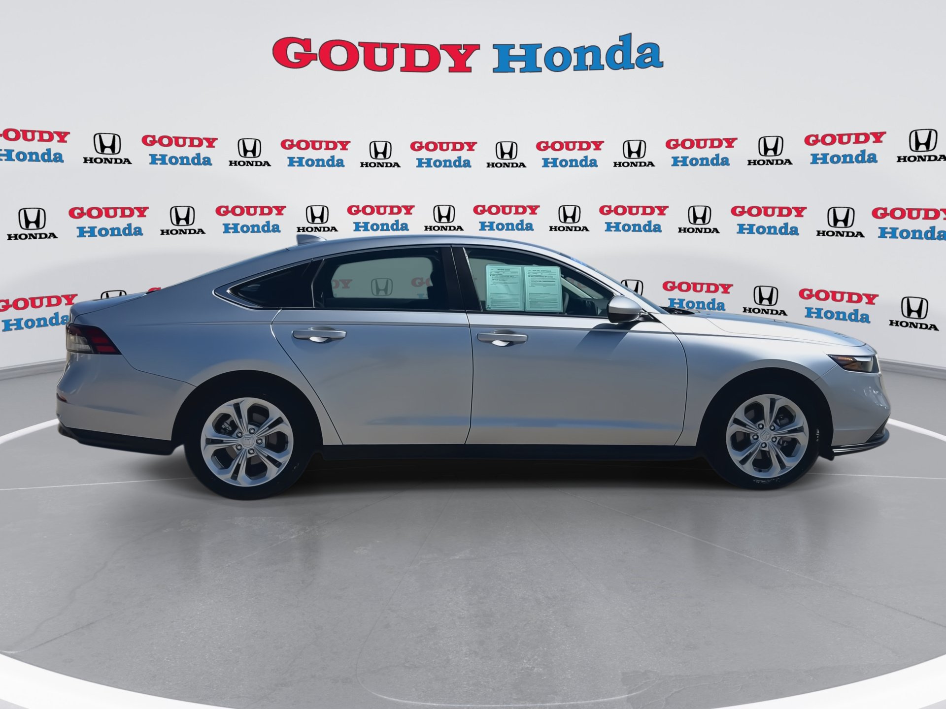 Certified 2025 Honda Accord LX image 9