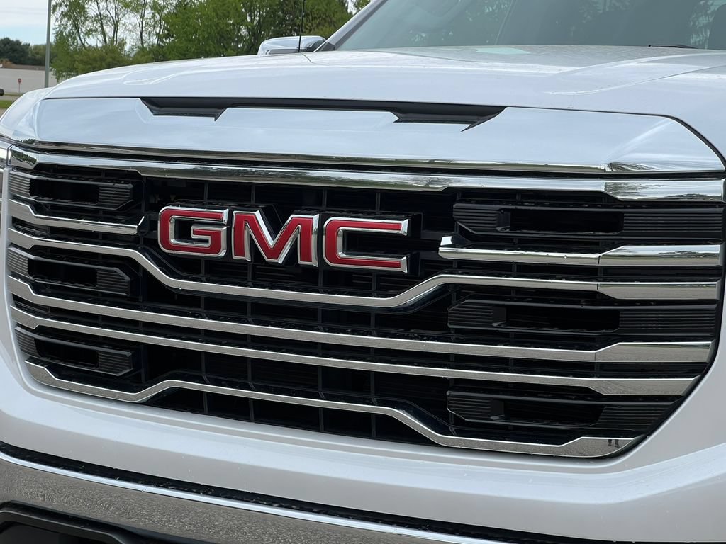 Used 2023 GMC Sierra 1500 SLT w/ SLT Convenience Package AWD/4WD image 49
