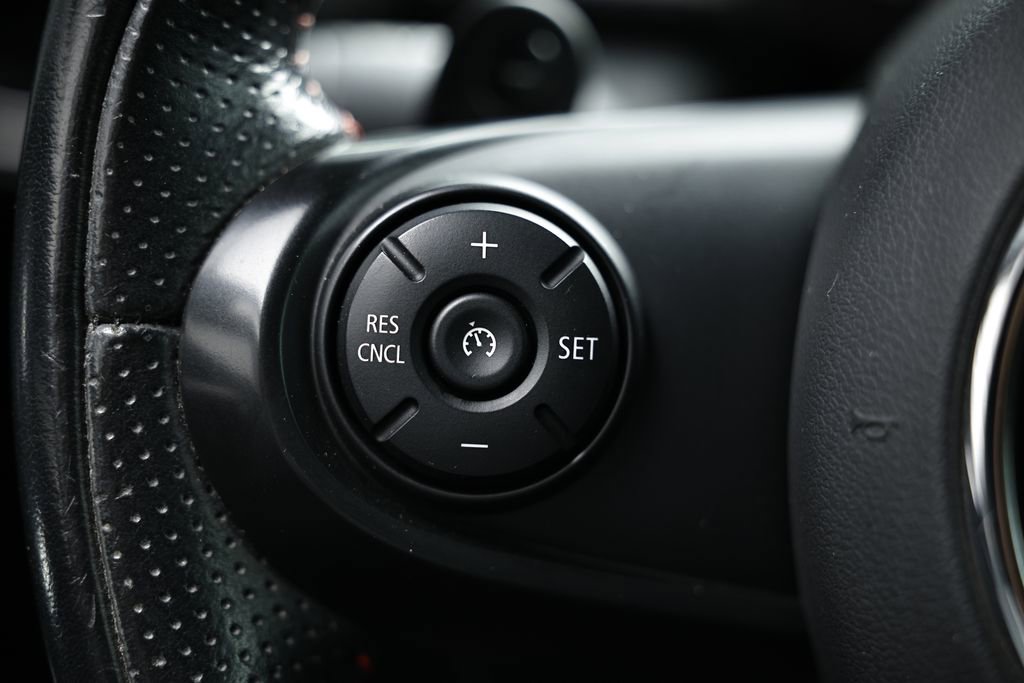 Used 2021 MINI Cooper John Cooper Works w/ 6.5" Touchscreen Package FWD image 31