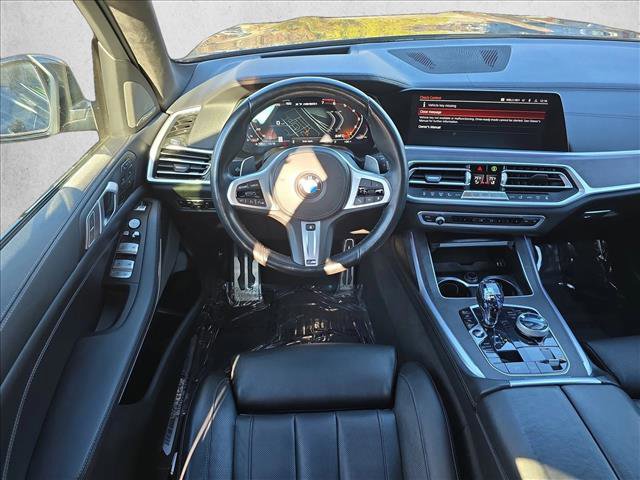 Used 2021 BMW X7 M50i w/ Dynamic Handling Package image 16