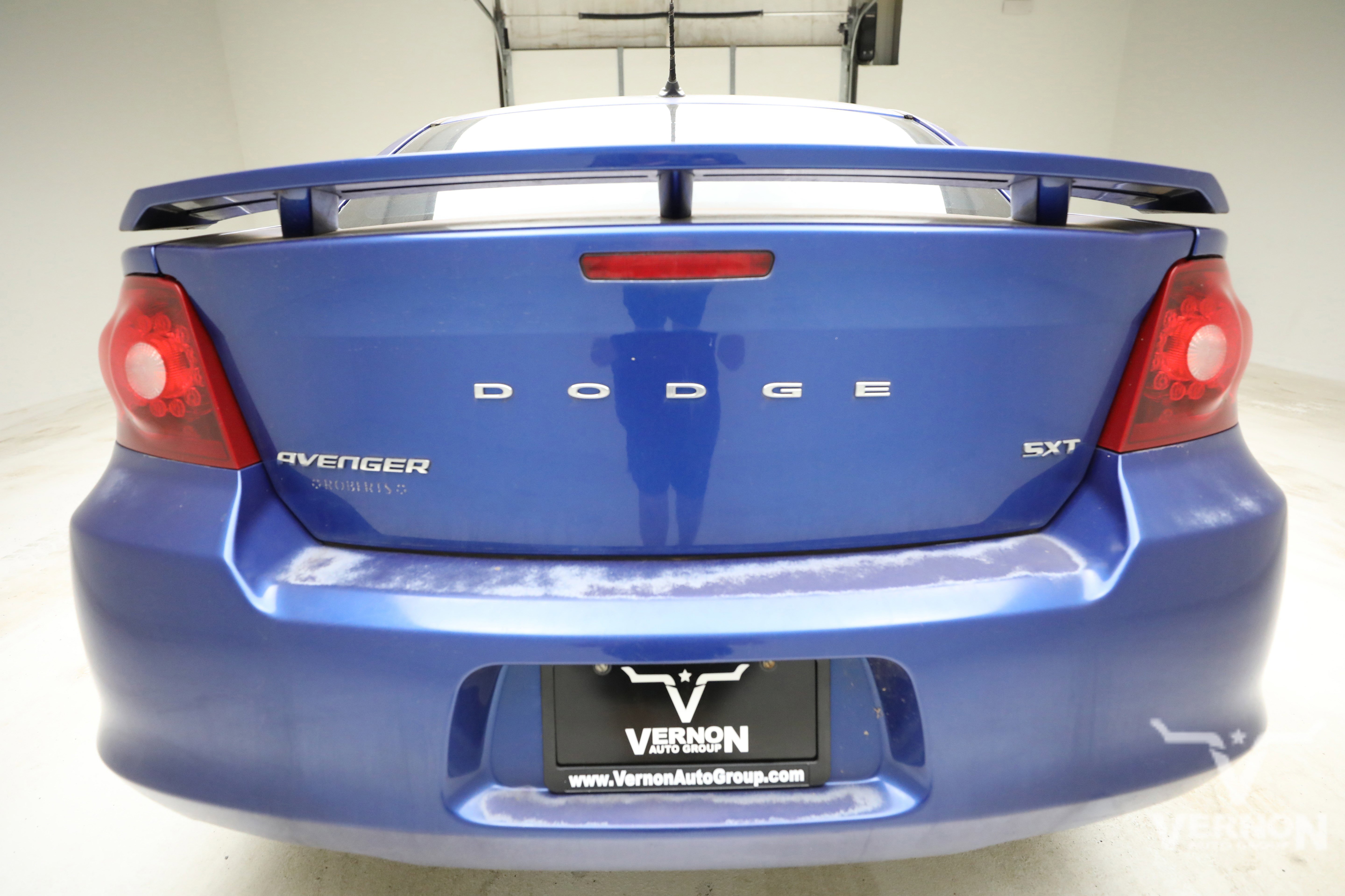 Used 2013 Dodge Avenger SXT w/ Sun/Sound Group image 3