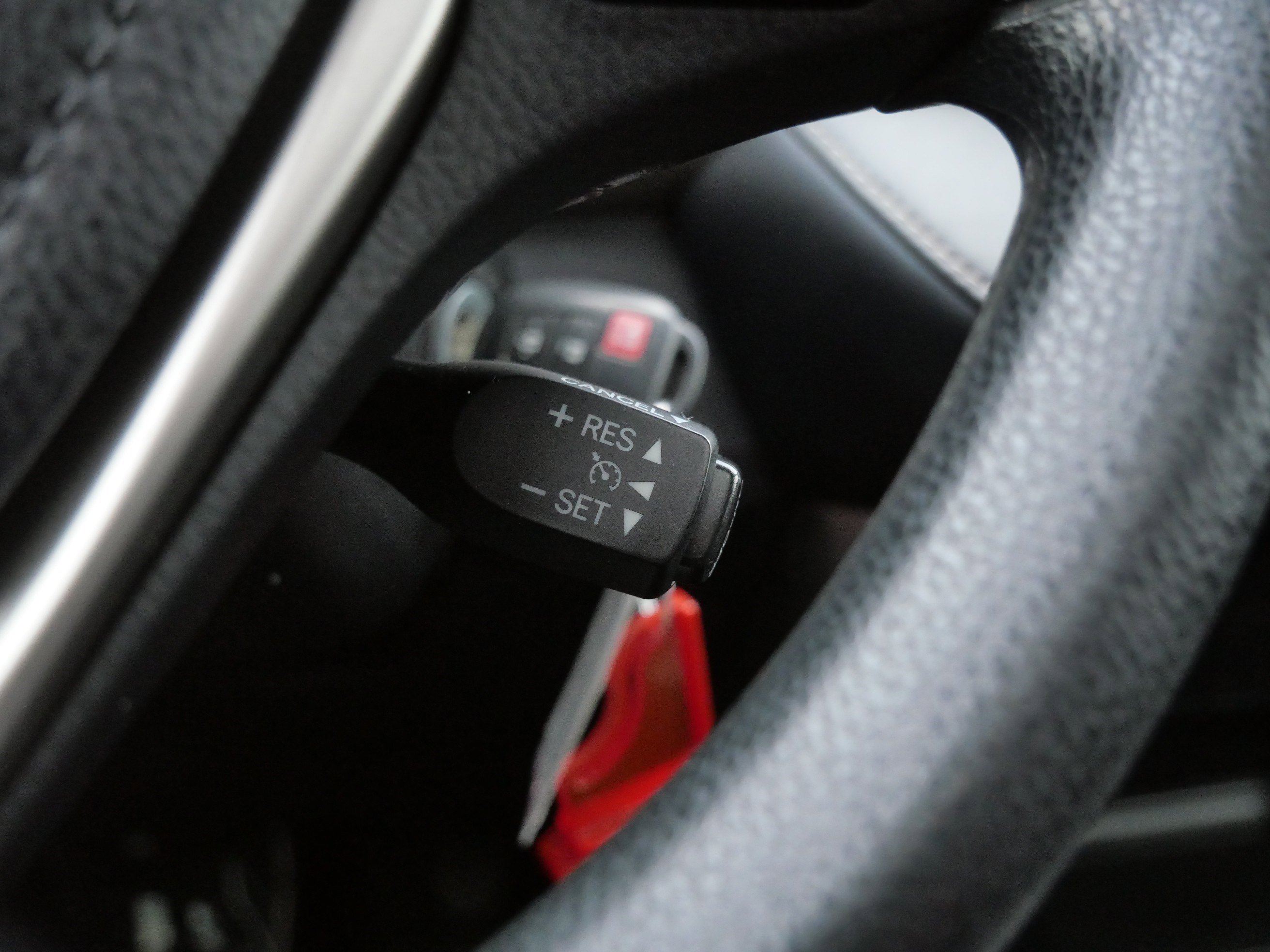 Used 2015 Toyota RAV4 XLE image 32