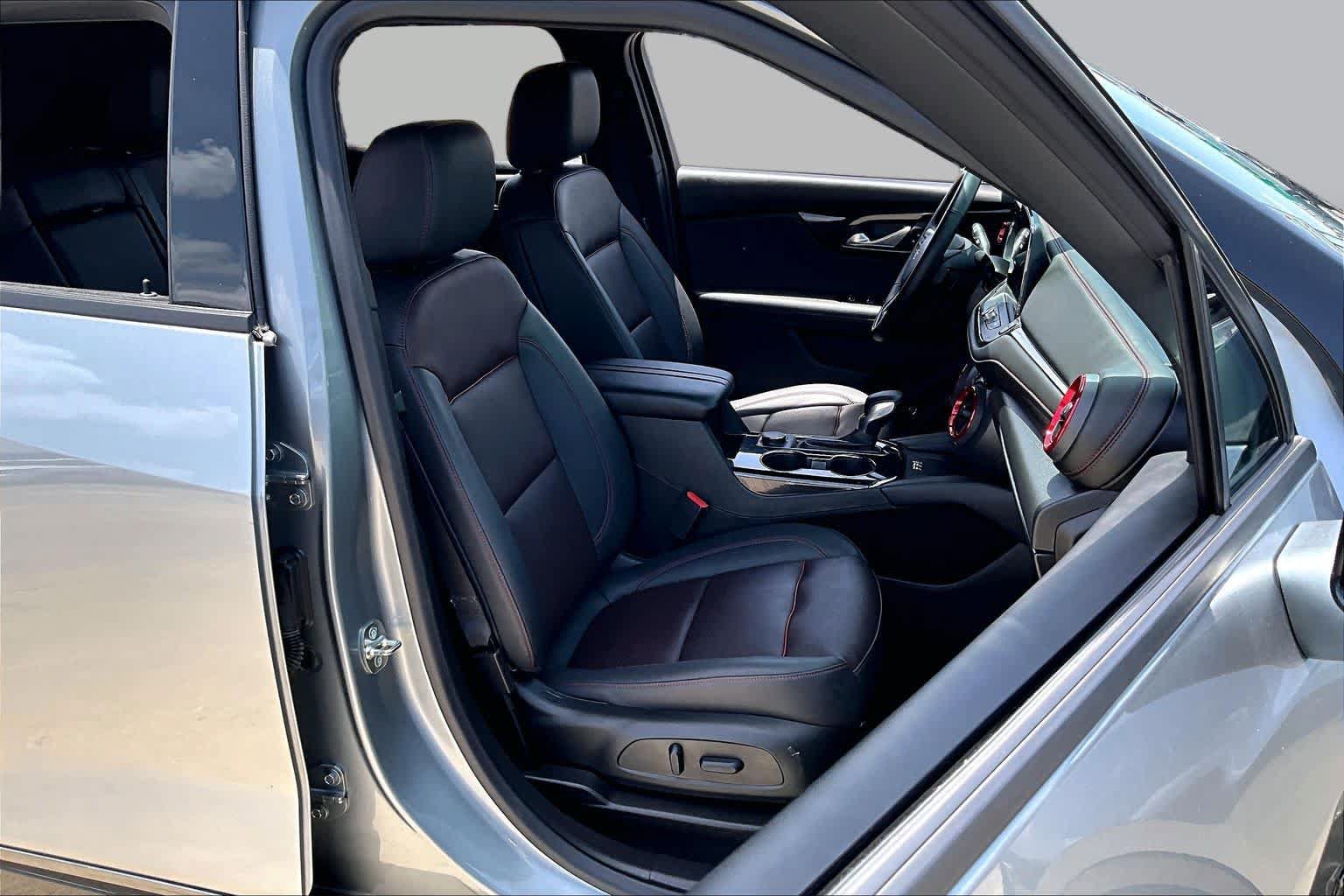 Used 2025 Chevrolet Blazer RS FWD image 9