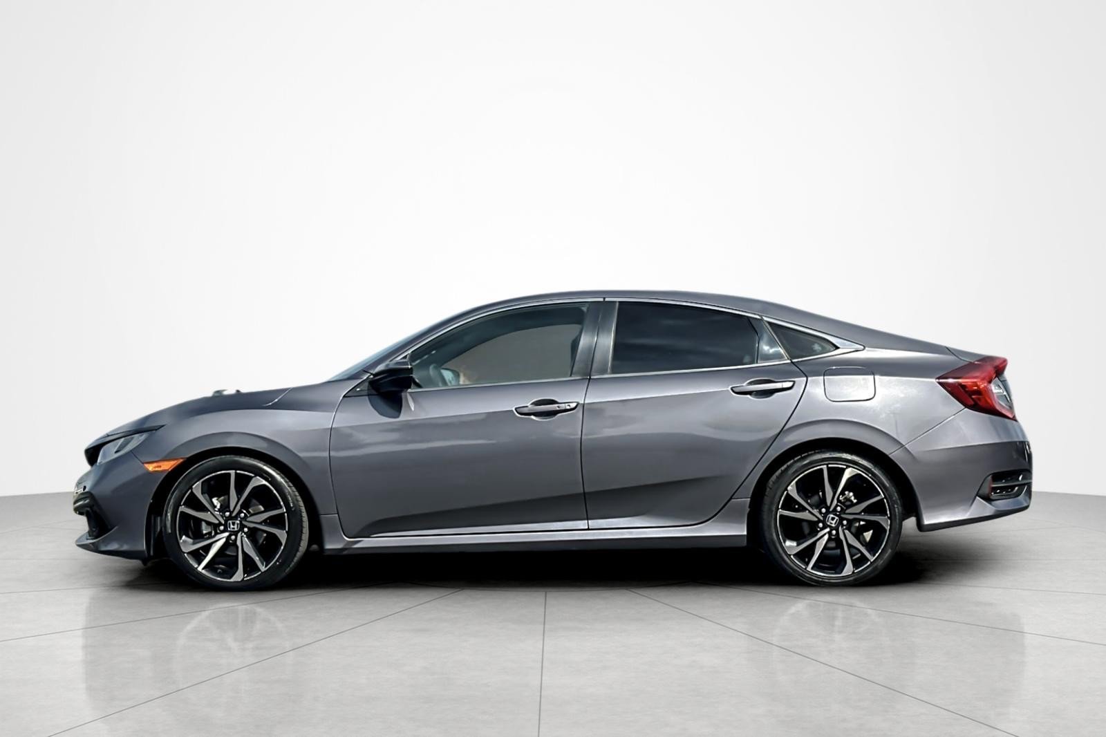Used 2019 Honda Civic Sport image 2