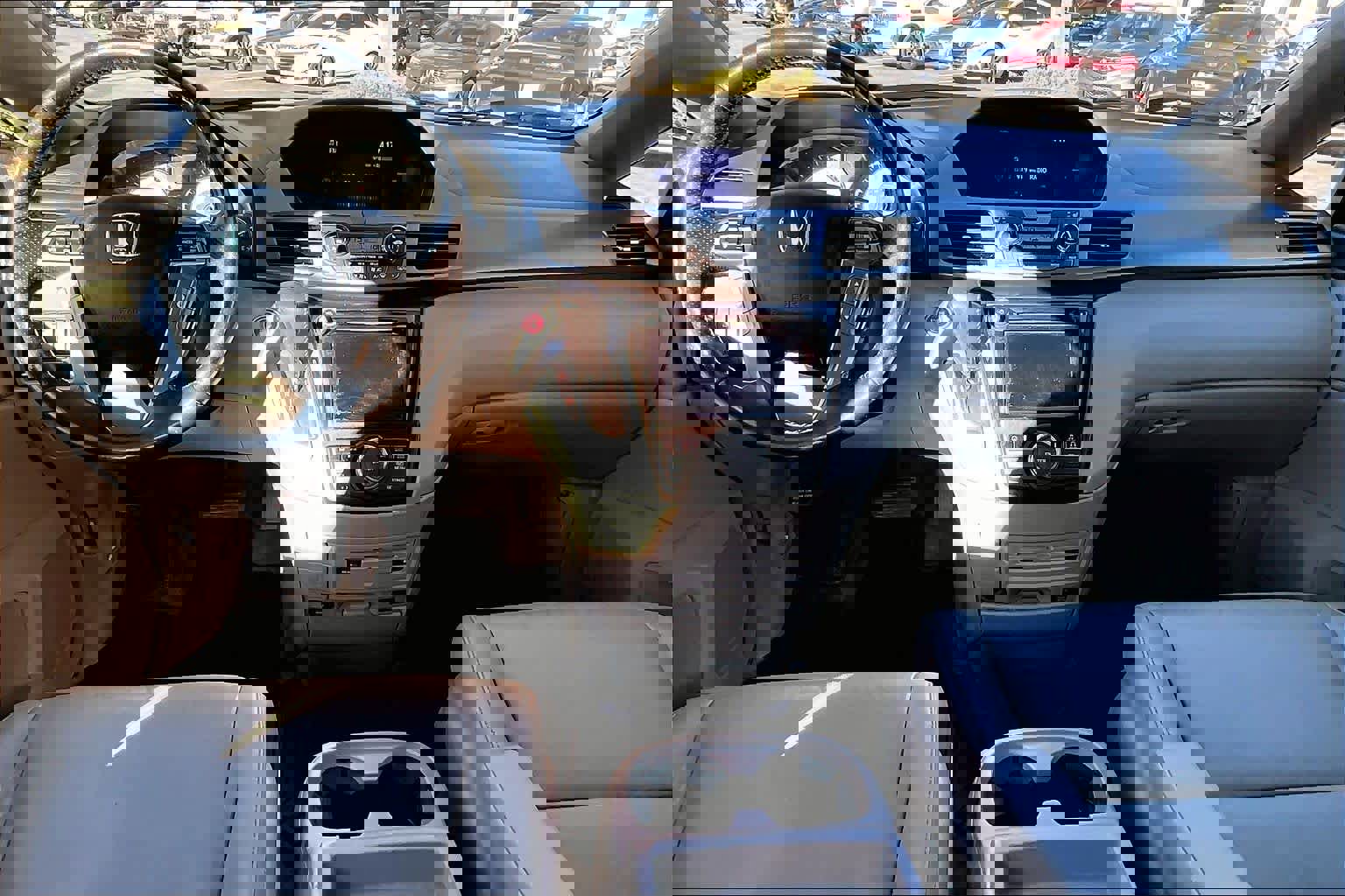 Used 2017 Honda Odyssey Touring image 16