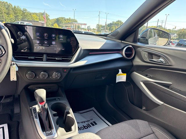 New 2026 Chevrolet Trax RS w/ Sunroof Package FWD image 19