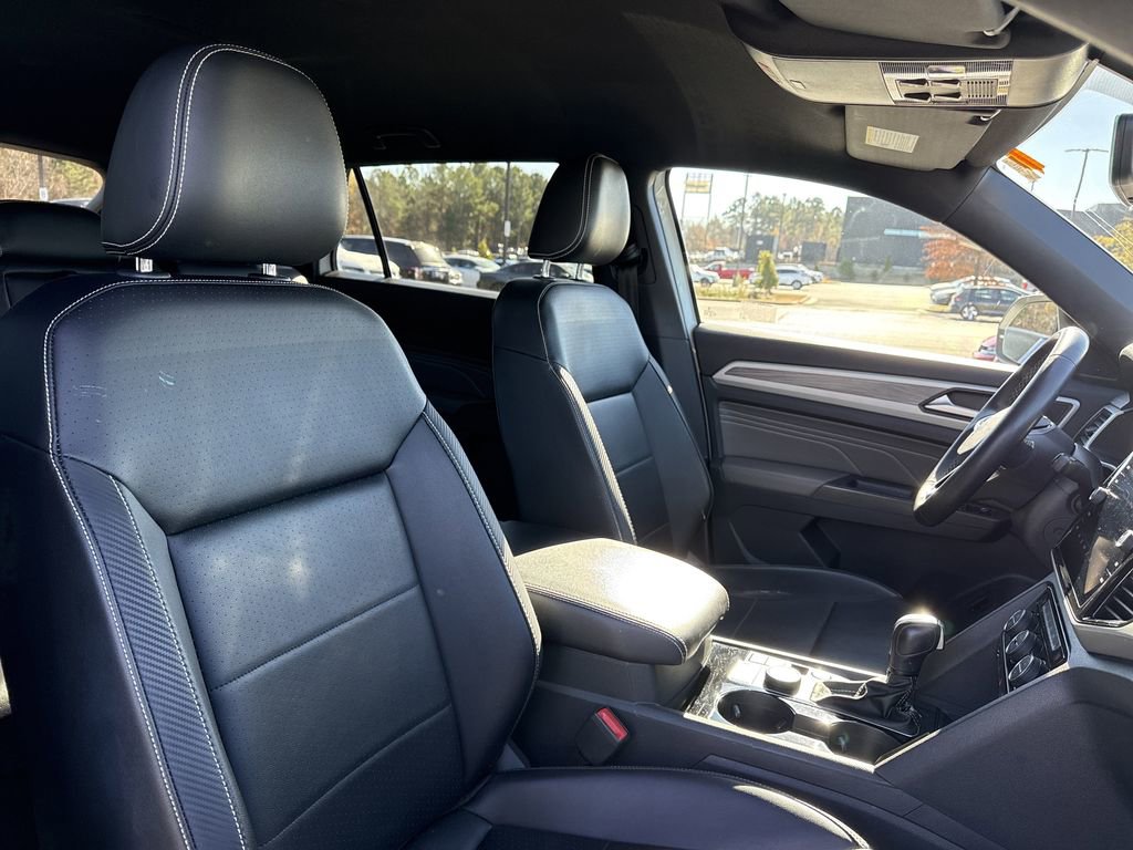 Used 2022 Volkswagen Atlas Cross Sport SE image 18
