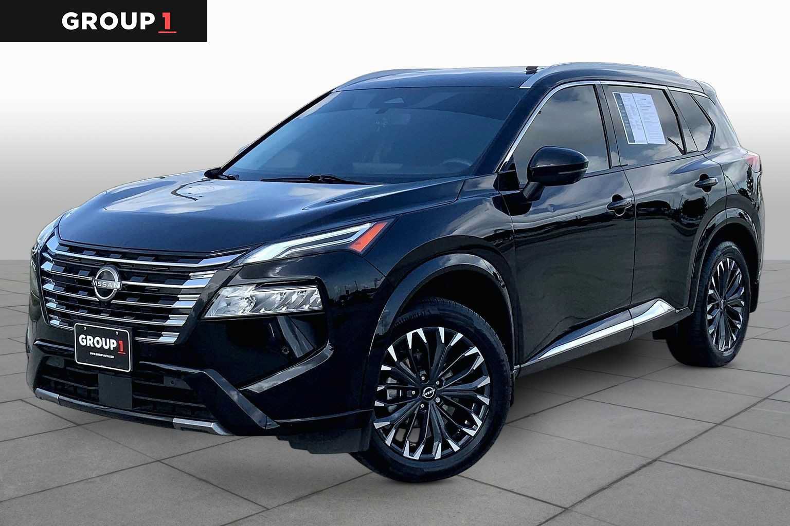 Used 2024 Nissan Rogue Platinum FWD image 1