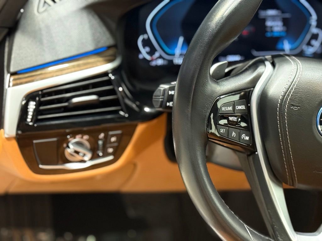 Certified 2023 BMW 530e xDrive w/ Premium Package AWD/4WD image 16