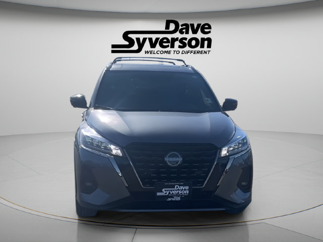 Used 2023 Nissan Kicks SR w/ SR Premium Package FWD image 8