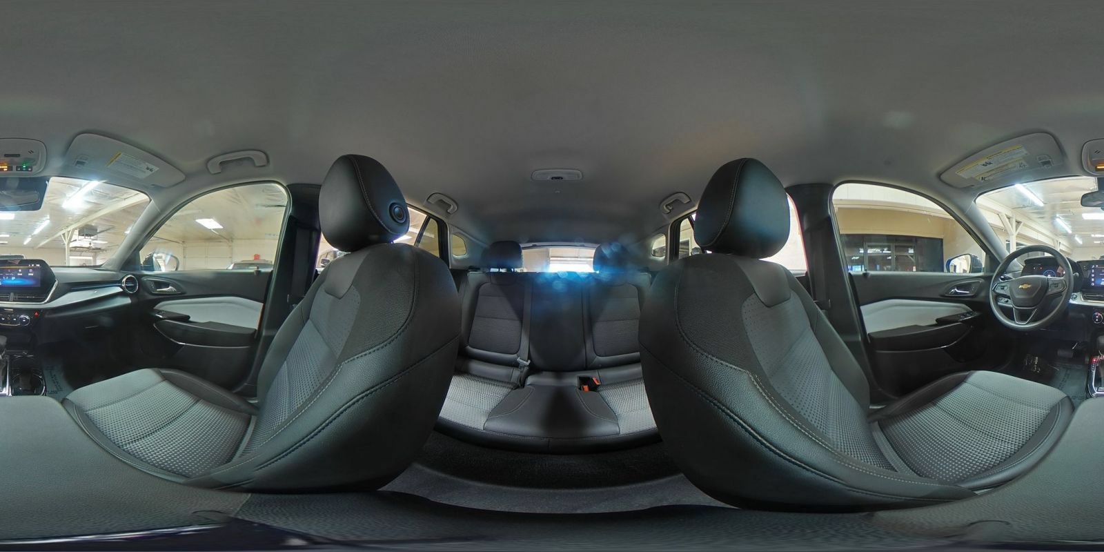 Used 2025 Chevrolet Trax LT FWD image 40