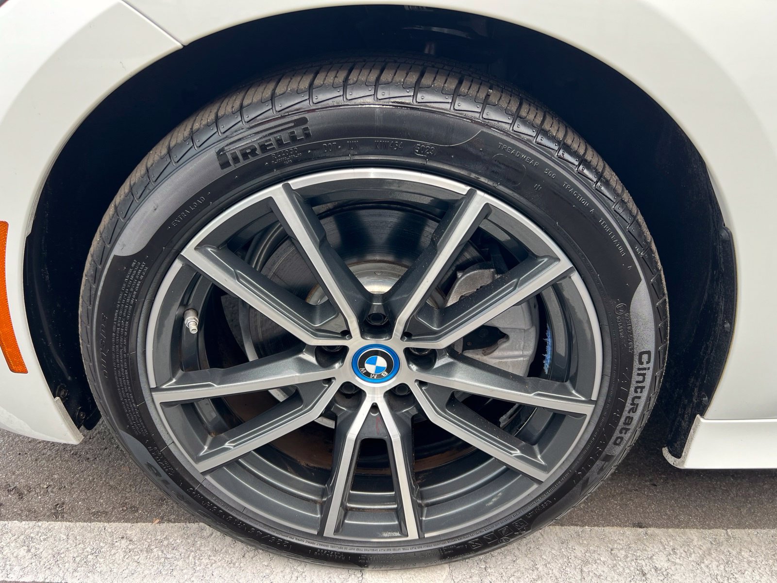 Used 2022 BMW 330e xDrive w/ Driving Assistance Package AWD/4WD image 16