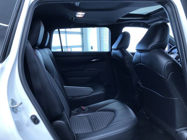Used 2023 Toyota Highlander XSE image 24