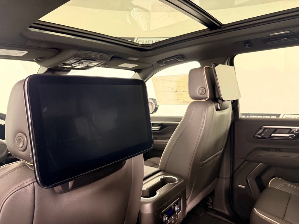 New 2026 Chevrolet Suburban Premier AWD/4WD image 20