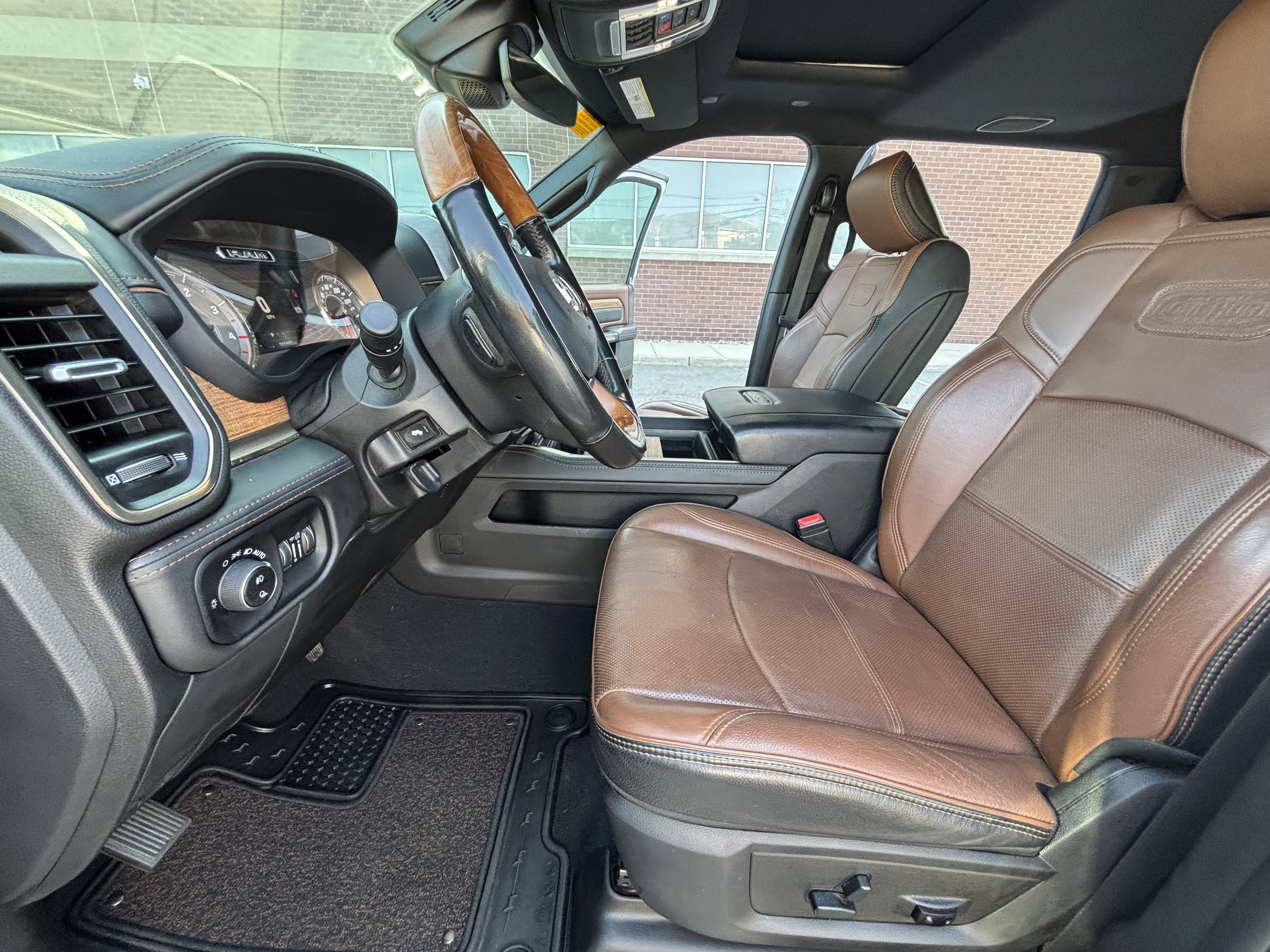 Used 2020 RAM 3500 Limited image 16