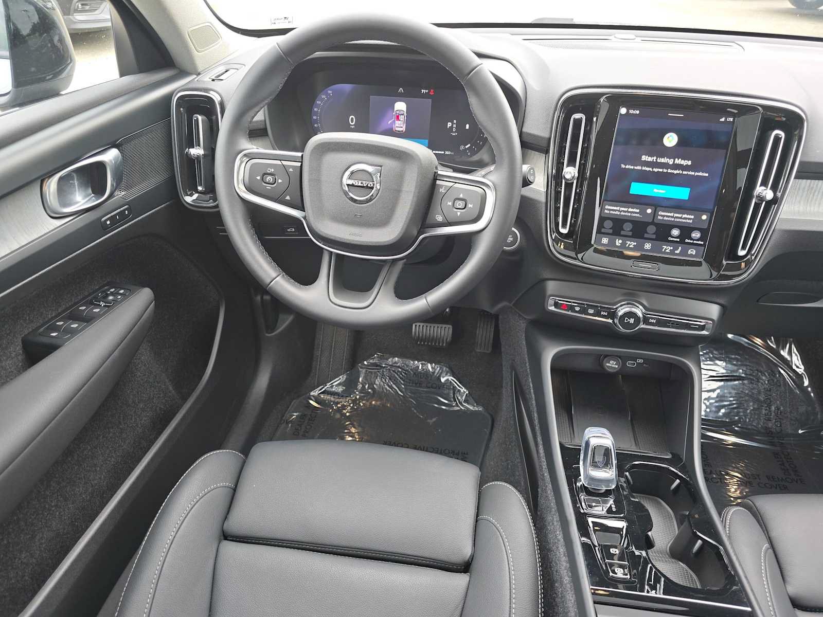 Used 2026 Volvo XC40 B5 Plus w/ Protection Package Premier AWD/4WD image 17