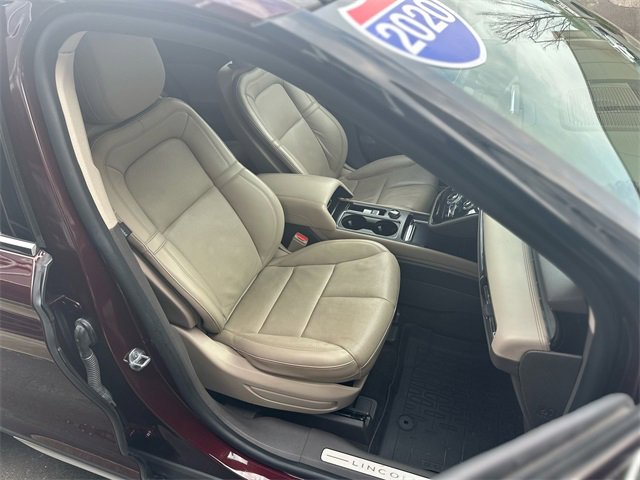 Used 2020 Lincoln Corsair AWD w/ Premium Package image 28