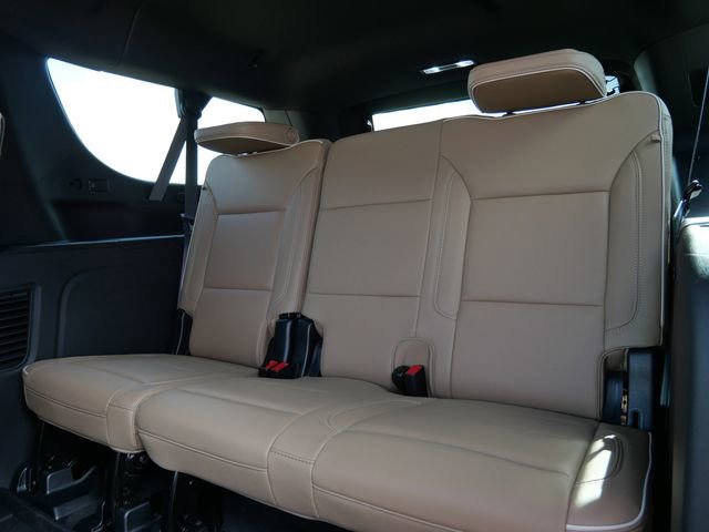 Used 2023 Chevrolet Suburban Premier w/ Advanced Technology Package AWD/4WD image 20