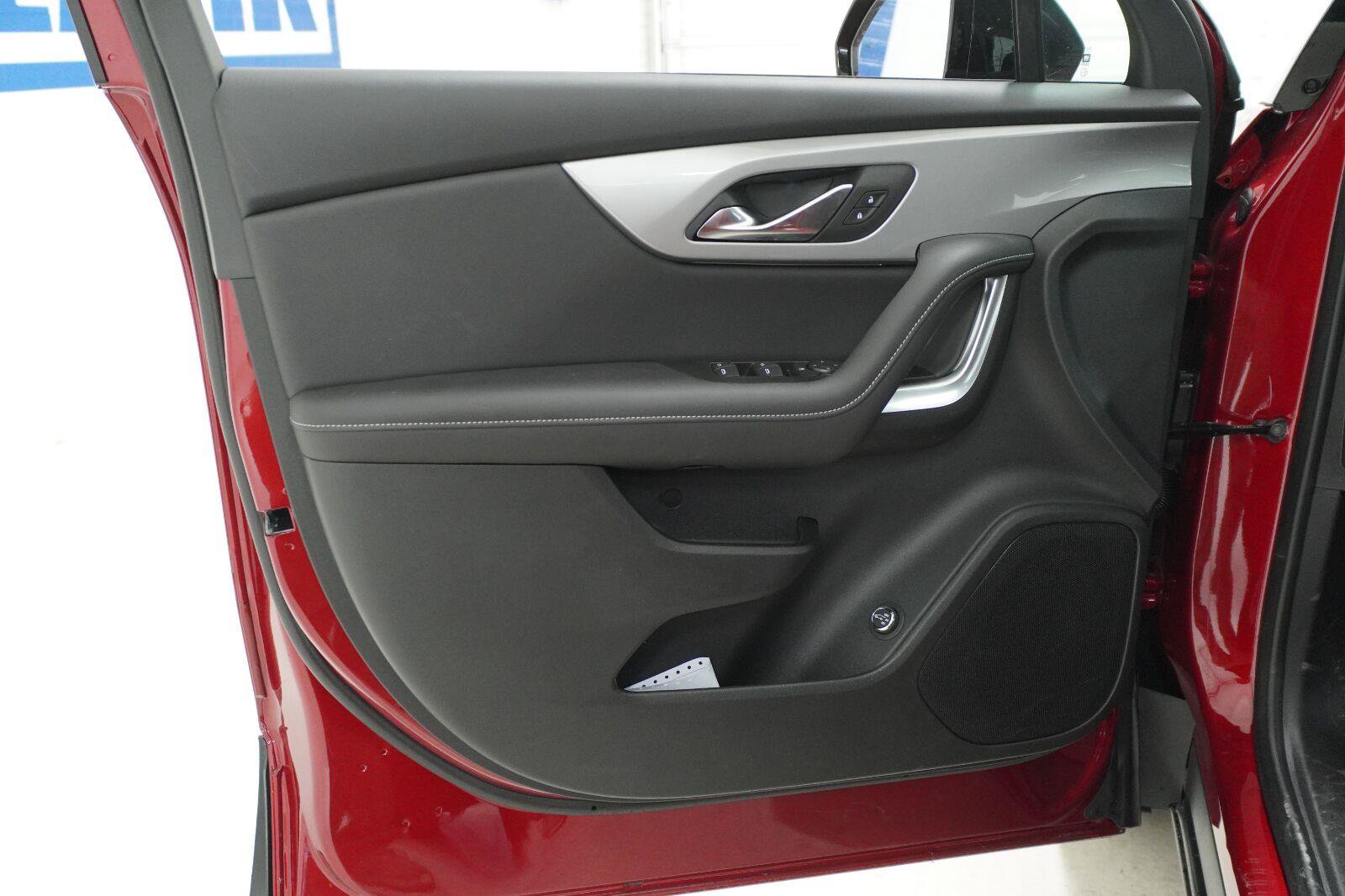 New 2026 Chevrolet Blazer LT w/ Convenience Package FWD image 20