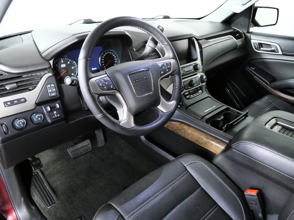 Used 2018 GMC Yukon Denali w/ Open Road Package AWD/4WD image 3