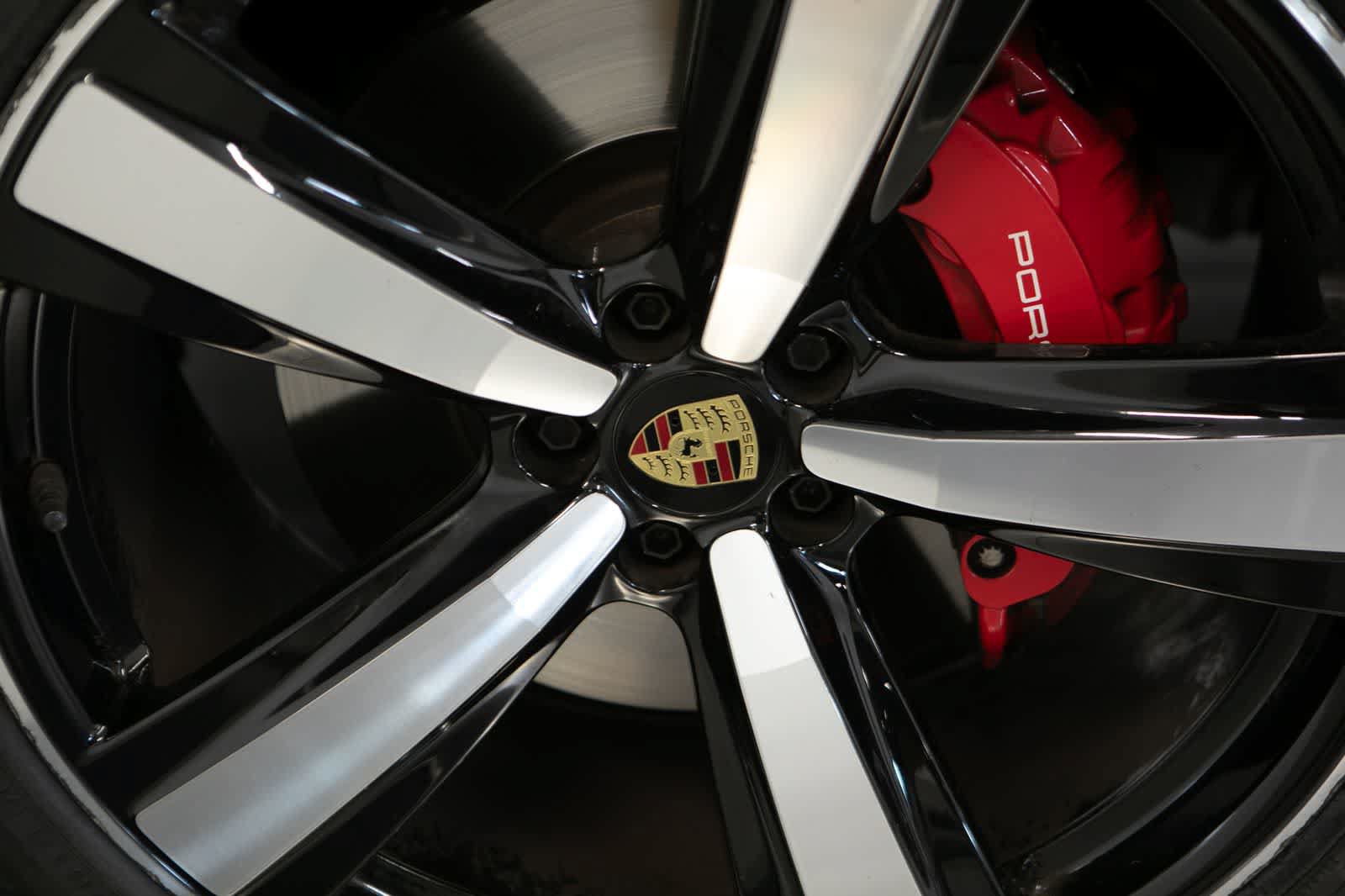 Used 2023 Porsche Macan S AWD/4WD image 11