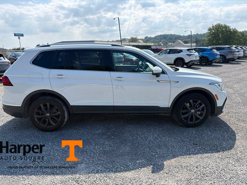 Used 2022 Volkswagen Tiguan SE FWD image 6