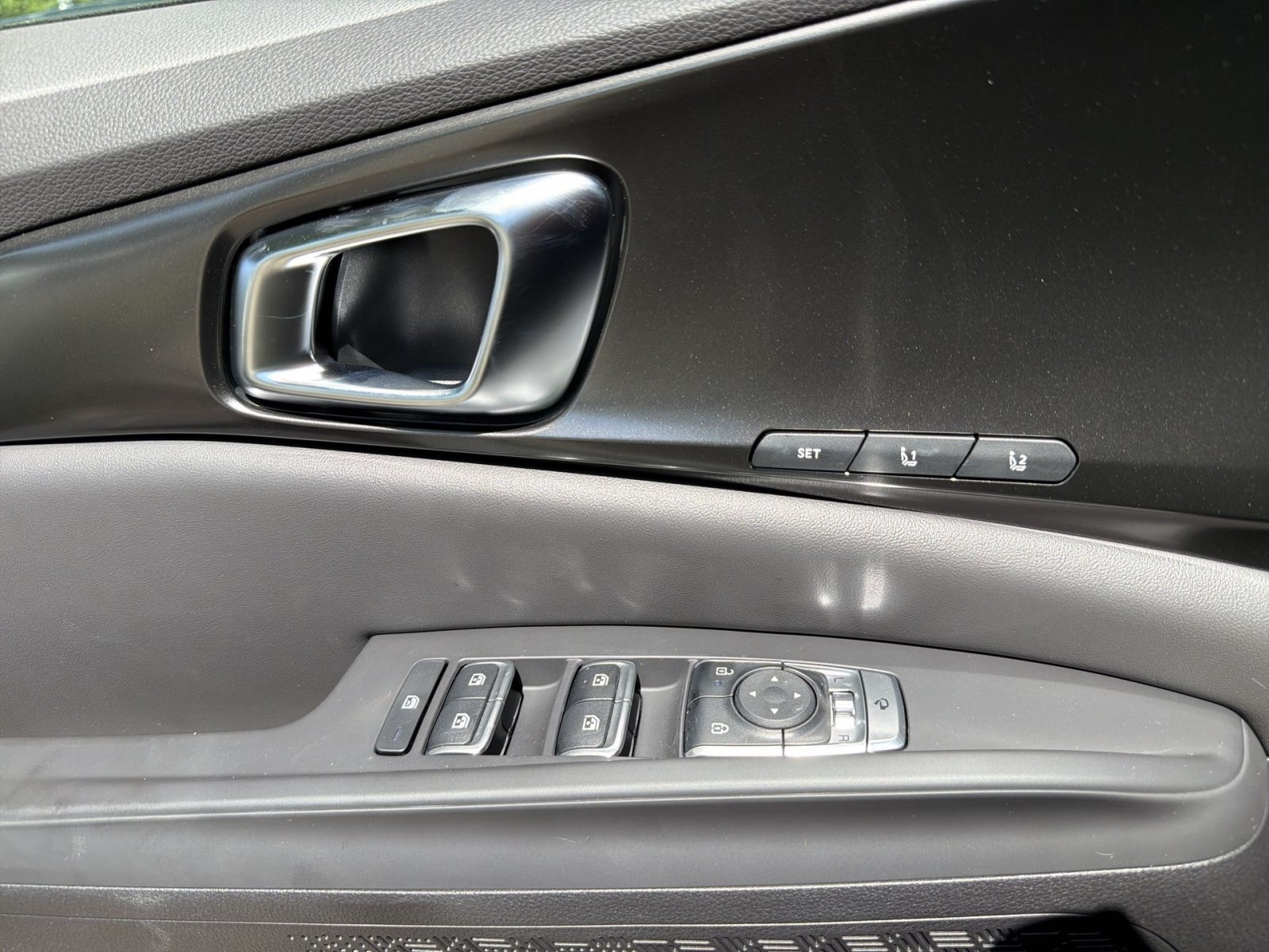 New 2026 Kia Carnival SX w/ SX Dark Edition Package FWD image 38