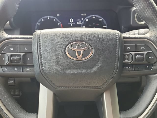 Used 2025 Toyota 4Runner Trailhunter AWD/4WD image 13