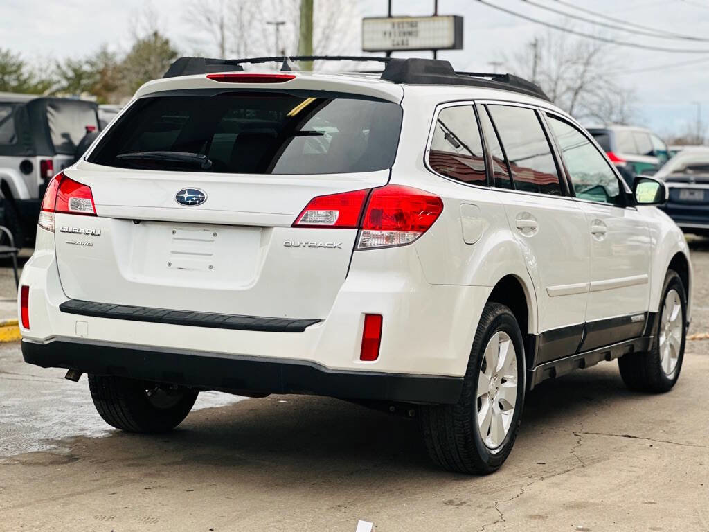 Used 2011 Subaru Outback 2.5i Limited w/ PWR Moonroof Pkg image 6