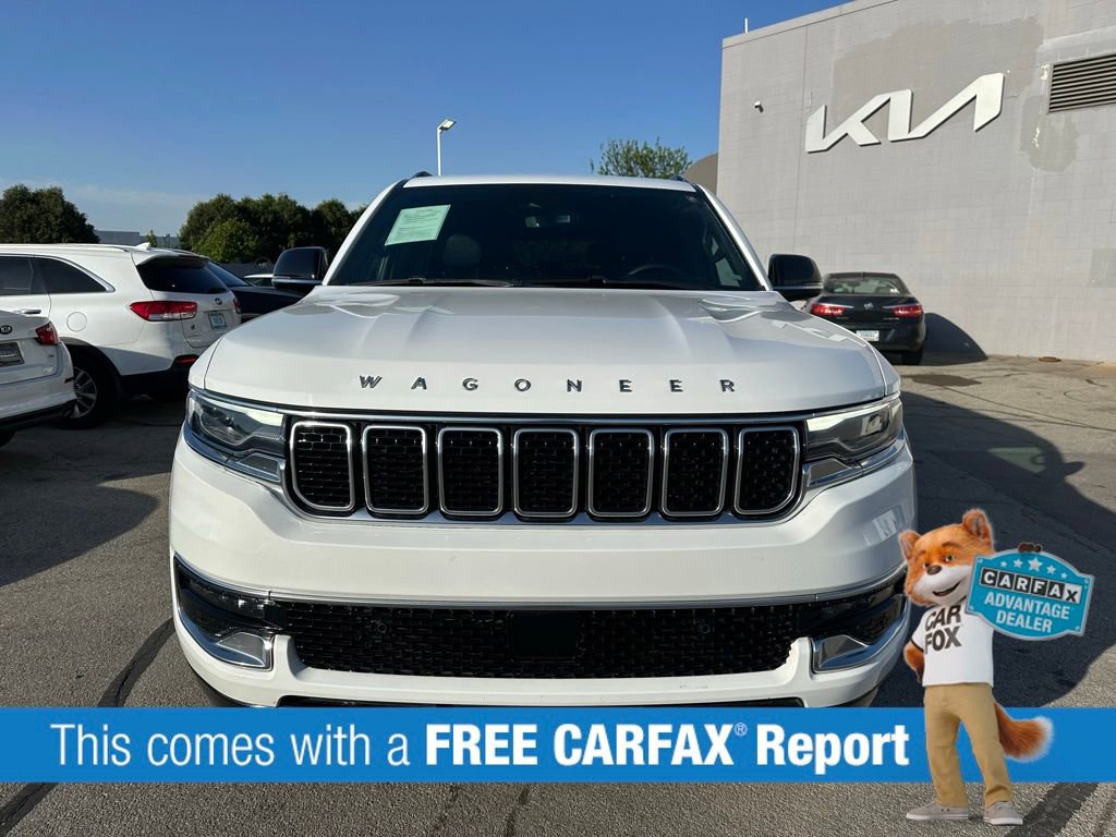 Used 2024 Jeep Wagoneer L Series III w/ Flexible Seating Group AWD/4WD image 2